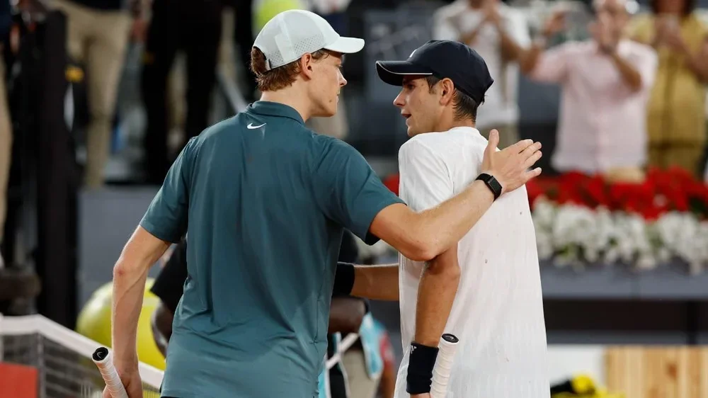 Jannik Sinner, junto a Rafa Jódar